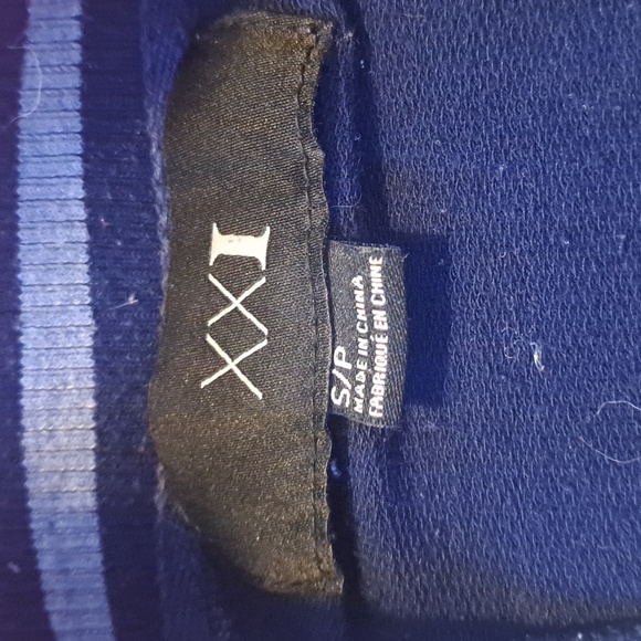 Sweater - Picture 2 of 2